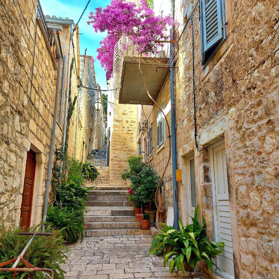 Apartments Nona 1 Hvar Town Kültér fotó