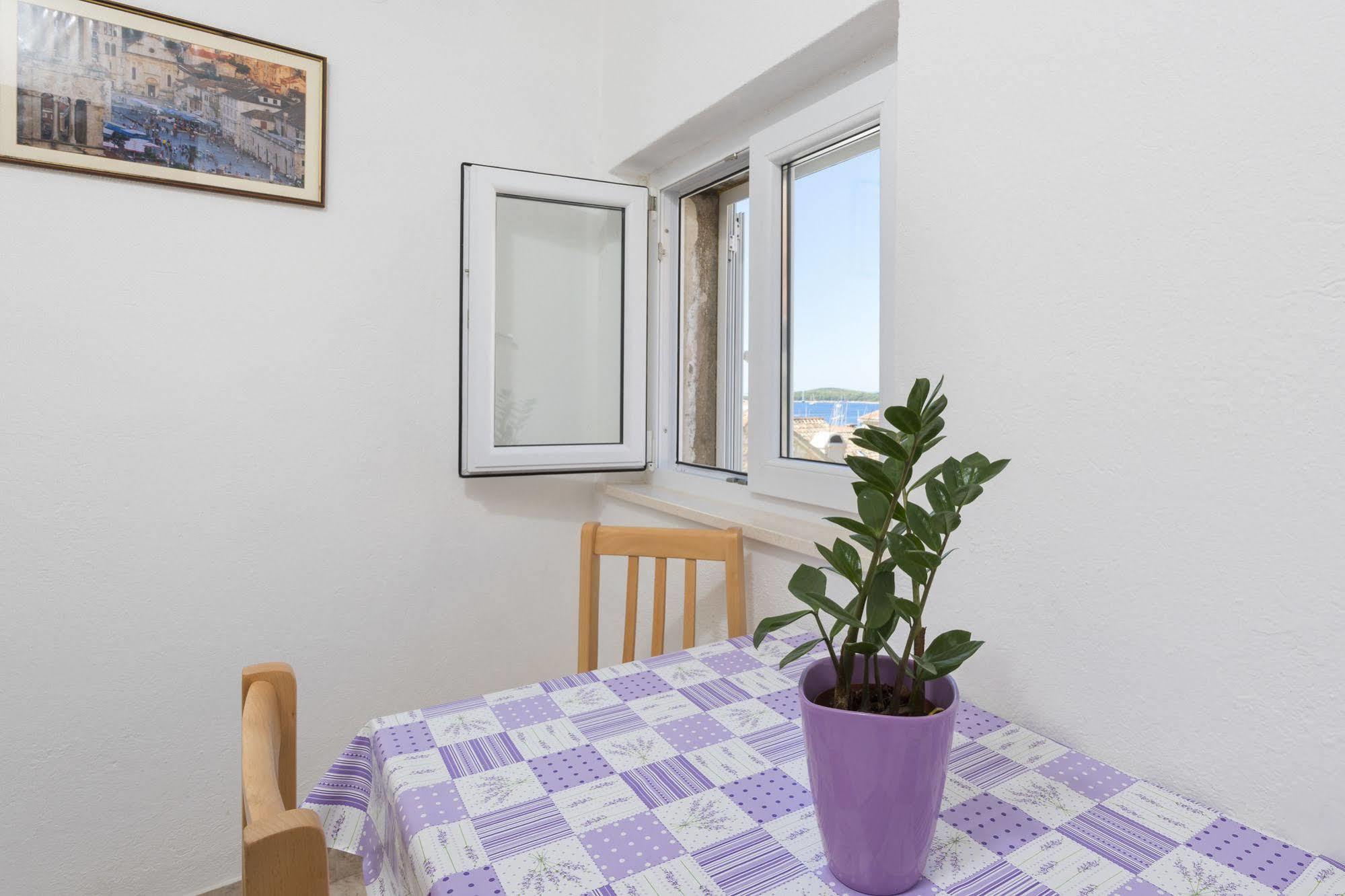 Apartments Nona 1 Hvar Town Kültér fotó